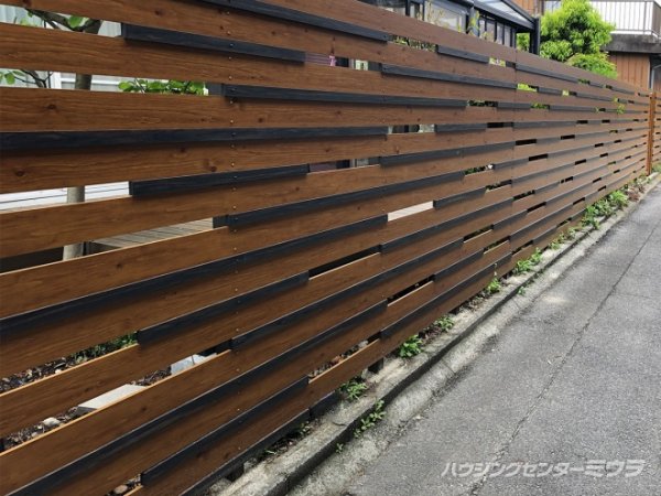 
					外壁・フェンス / リフォーム外構 / クローズスタイル / シンプルモダン / アルミ / スクリーンフェンス / 
				